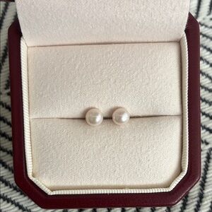 Classic 6mm White Pearl Stud Earrings - Elegant Women's Jewelry